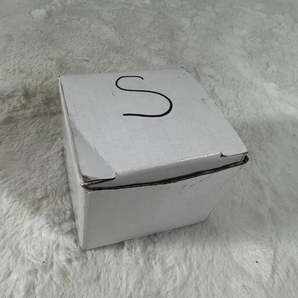 C.R. Gibson Flourish Monogram Letter 'S' Ceramic Trinket and Jewelry Box NIB - Picture 9 of 9